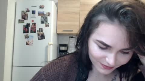 Linda online show from October 2025 06:08:01 PM