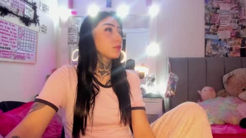 Lindaa maria  online show from April 2026 04:46:02 AM