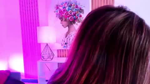 linda_norris online show from July 2026 12:11:01 PM