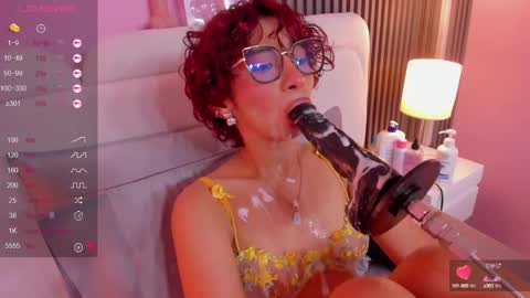 Snapshot of linda_sofi__ chatting on February 2025 11:04:02 PM linda_sofi__ online show from February 2025 11:04:02 PM