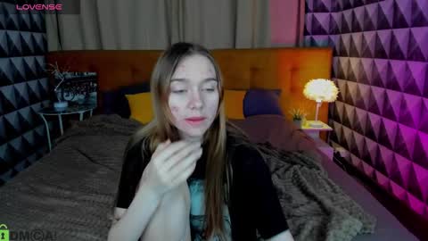 Snapshot of linda_zimmermann chatting on September 2025 08:25:02 AM linda_zimmermann online show from September 2025 08:25:02 AM