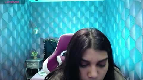    online show from December 2024 03:07:02 AM