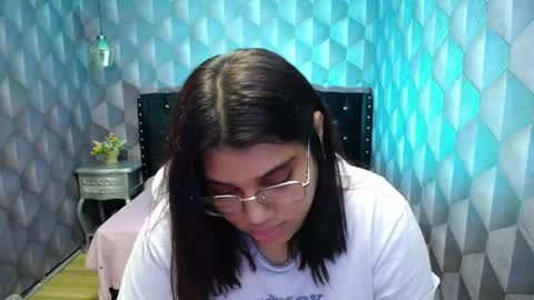 Snapshot of lindabreexlove chatting on January 2025 06:06:01 AM online show from January 2025 06:06:01 AM