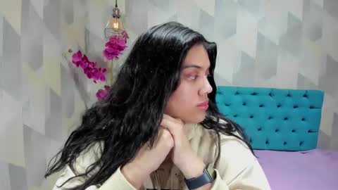 Snapshot of lindabreexlove chatting on October 2025 05:02:02 PM online show from October 2025 05:02:02 PM