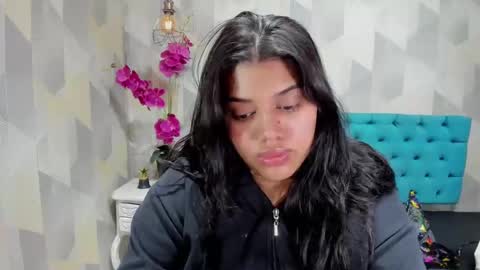 Snapshot of lindabreexlove chatting on October 2025 07:34:02 PM online show from October 2025 07:34:02 PM