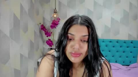 Snapshot of lindabreexlove chatting on November 2025 12:40:02 PM online show from November 2025 12:40:02 PM