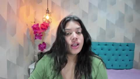 Snapshot of lindabreexlove chatting on November 2025 01:39:01 PM online show from November 2025 01:39:01 PM