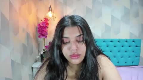 Snapshot of lindabreexlove chatting on April 2026 01:53:01 PM online show from April 2026 01:53:01 PM