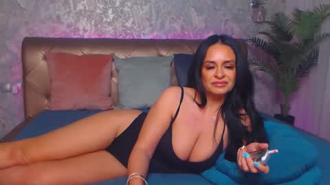 Linda online show from September 2025 09:16:02 PM