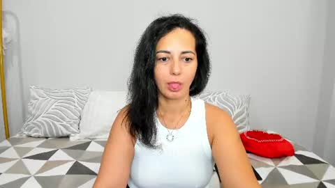 Snapshot of lindainsatiable chatting on June 2026 01:30:01 AM Linda online show from June 2026 01:30:01 AM