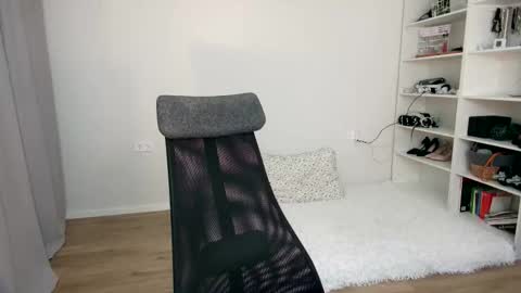 Call me Linda online show from September 2025 05:40:02 PM