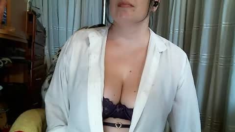 Snapshot of lindasweet53 chatting on July 2026 08:35:02 AM lindasweet53 online show from July 2026 08:35:02 AM