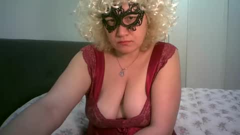 Snapshot of lindaxsmile chatting on February 2025 08:24:01 PM LindaXSmile online show from February 2025 08:24:01 PM