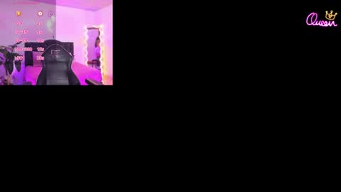 Linda  online show from April 2026 03:18:02 AM