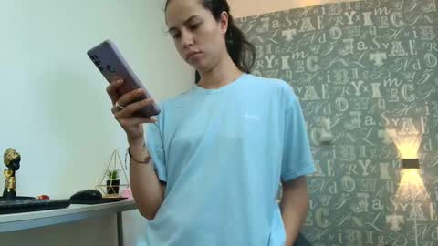  Lindsey  online show from October 2025 12:01:02 PM