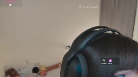 Ling online show from April 2026 09:01:02 PM