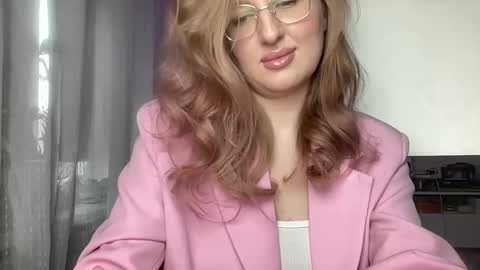 Snapshot of linoreya chatting on November 2025 08:14:02 AM linoreya online show from November 2025 08:14:02 AM