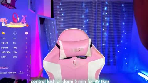 Snapshot of linsyadams chatting on October 2025 10:10:01 PM online show from October 2025 10:10:01 PM