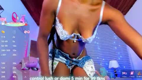 Snapshot of linsyadams chatting on November 2025 09:21:02 PM online show from November 2025 09:21:02 PM