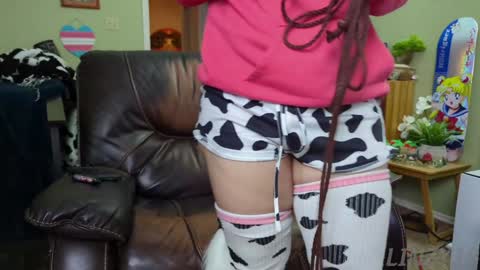 Snapshot of linzy19 chatting on January 2025 10:27:02 PM Linzy19 online show from January 2025 10:27:02 PM