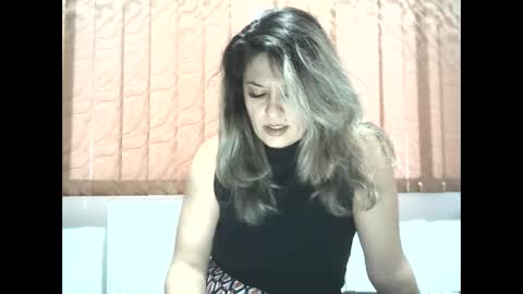 lionessmom online show from December 2025 06:55:01 AM