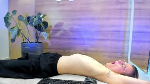 Lior evan online show from June 2026 02:06:01 AM