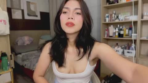 Liora of Ophir online show from April 2026 03:21:01 AM