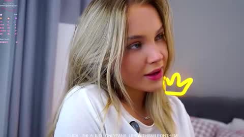 Snapshot of lipswithsmileonthem chatting on November 2025 01:05:02 AM Amelia online show from November 2025 01:05:02 AM