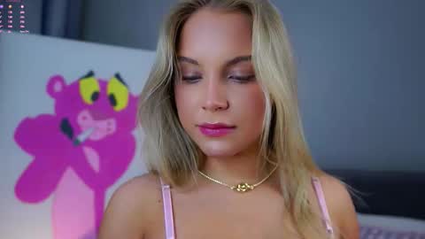 Snapshot of lipswithsmileonthem chatting on November 2025 01:08:02 AM Amelia online show from November 2025 01:08:02 AM