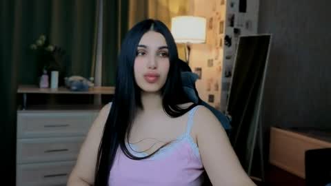 Jess online show from May 2026 07:20:02 PM