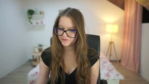 lisa mccoy  online show from November 2025 02:10:02 PM