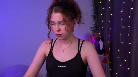  Lisa  online show from November 2025 08:30:02 PM