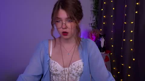  Lisa  online show from November 2025 10:57:02 PM