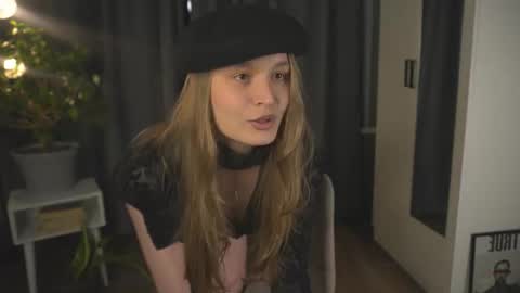 Snapshot of lisa_schiele chatting on September 2025 08:13:02 PM Elisabeth or Lisa online show from September 2025 08:13:02 PM