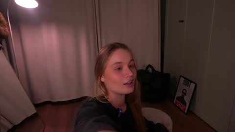 Elisabeth or Lisa online show from March 2026 08:09:01 PM