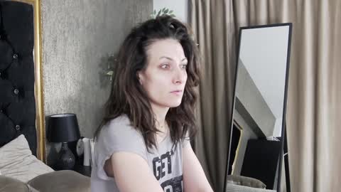 lisacroft online show from February 2025 04:14:02 AM