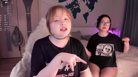 -Lisa- Help me to reach 100 thumbs up3 online show from January 2025 05:32:01 PM