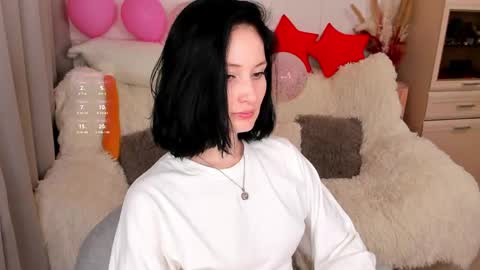 Lisa Moore online show from April 2026 06:10:01 PM