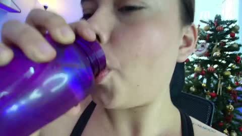 Lisbet online show from January 2025 07:00:02 PM