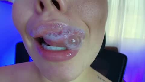 Lisbet online show from February 2025 10:25:01 PM