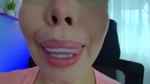 Lisbet online show from February 2025 02:32:01 PM