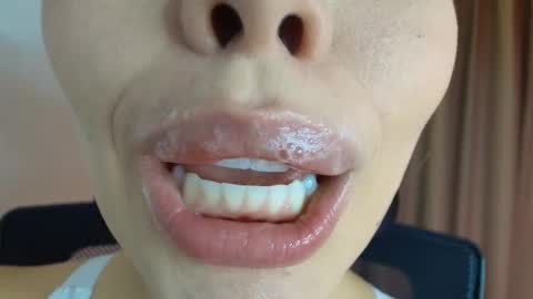 Lisbet online show from March 2026 10:26:02 PM