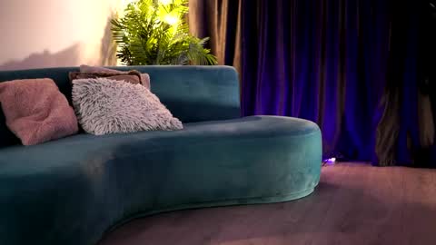 LisetteLuxe online show from June 2026 07:15:02 PM