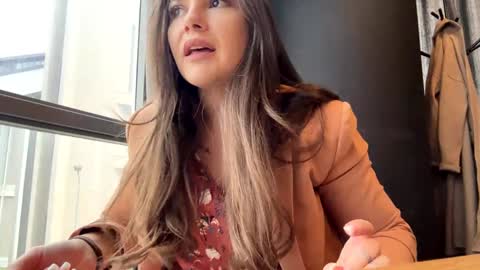 Lissa online show from April 2026 09:45:01 AM