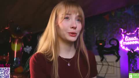 Snapshot of lissa_meooow chatting on October 2025 05:33:02 AM your Liza again. Next stream Dec. 1 at 2 or 3 GMT online show from October 2025 05:33:02 AM