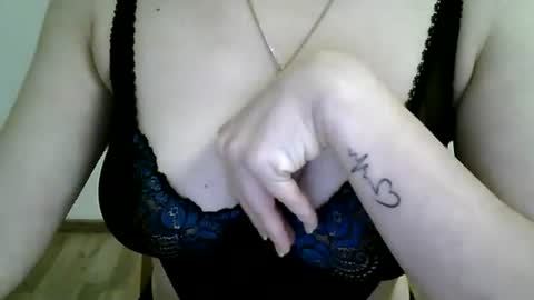 Lissa online show from January 2025 09:57:01 PM