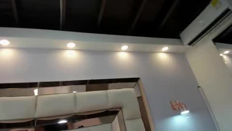 lissaharris online show from February 2026 05:17:01 AM