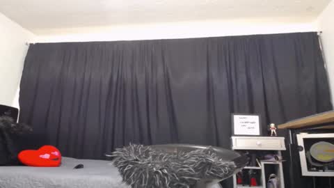 Snapshot of litas_secrets chatting on February 2025 08:41:01 PM LITA a sexy milf online show from February 2025 08:41:01 PM