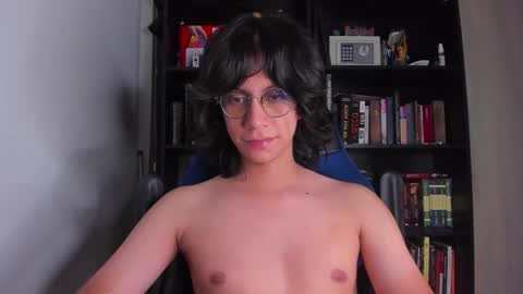 Literateboy online show from November 2025 01:05:01 AM