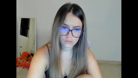 Danni online show from December 2024 12:00:02 AM